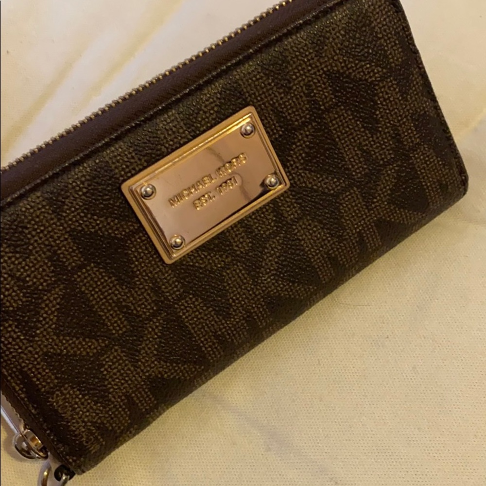 Michael Kors wallet